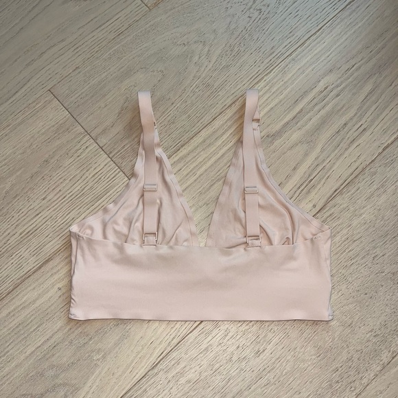 The Invisible Bra - Picture 3 of 12